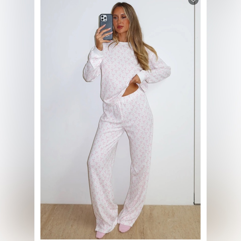 White Fox Boutique Pink & White Floral Cozy Pajama Set